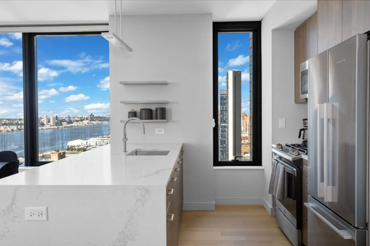 Modern Stylish 2BR 2BA Apartment in Hudson Yard — 7