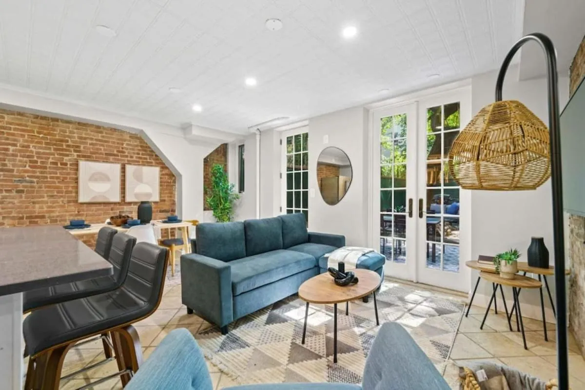 Newly Renovated 2BR w Rare Private Backyard and BBQ — 2