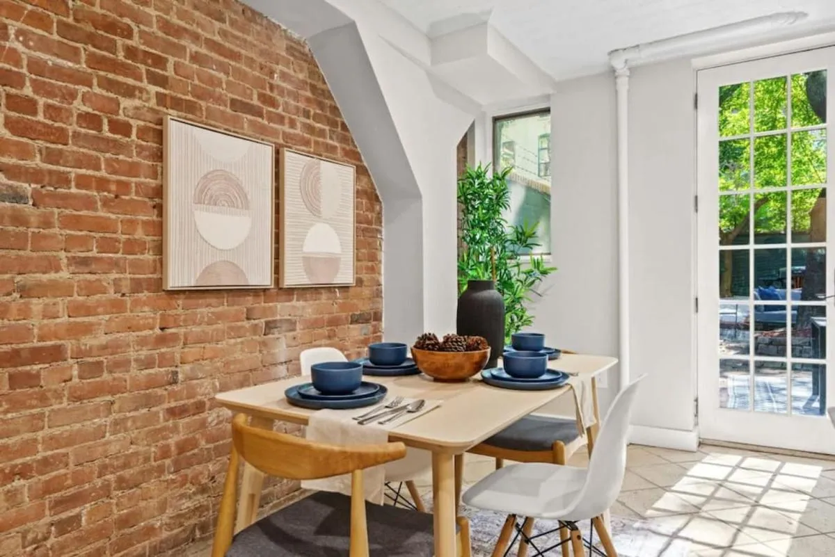 Newly Renovated 2BR w Rare Private Backyard and BBQ — 3