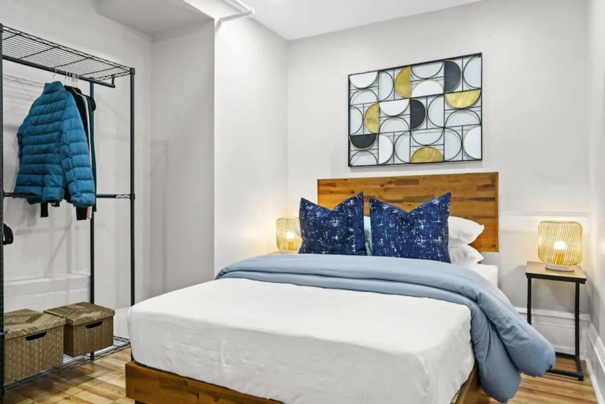 Newly Renovated 2BR w Rare Private Backyard and BBQ — 4