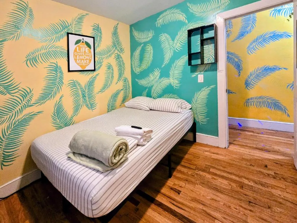 Lemon Vibes room