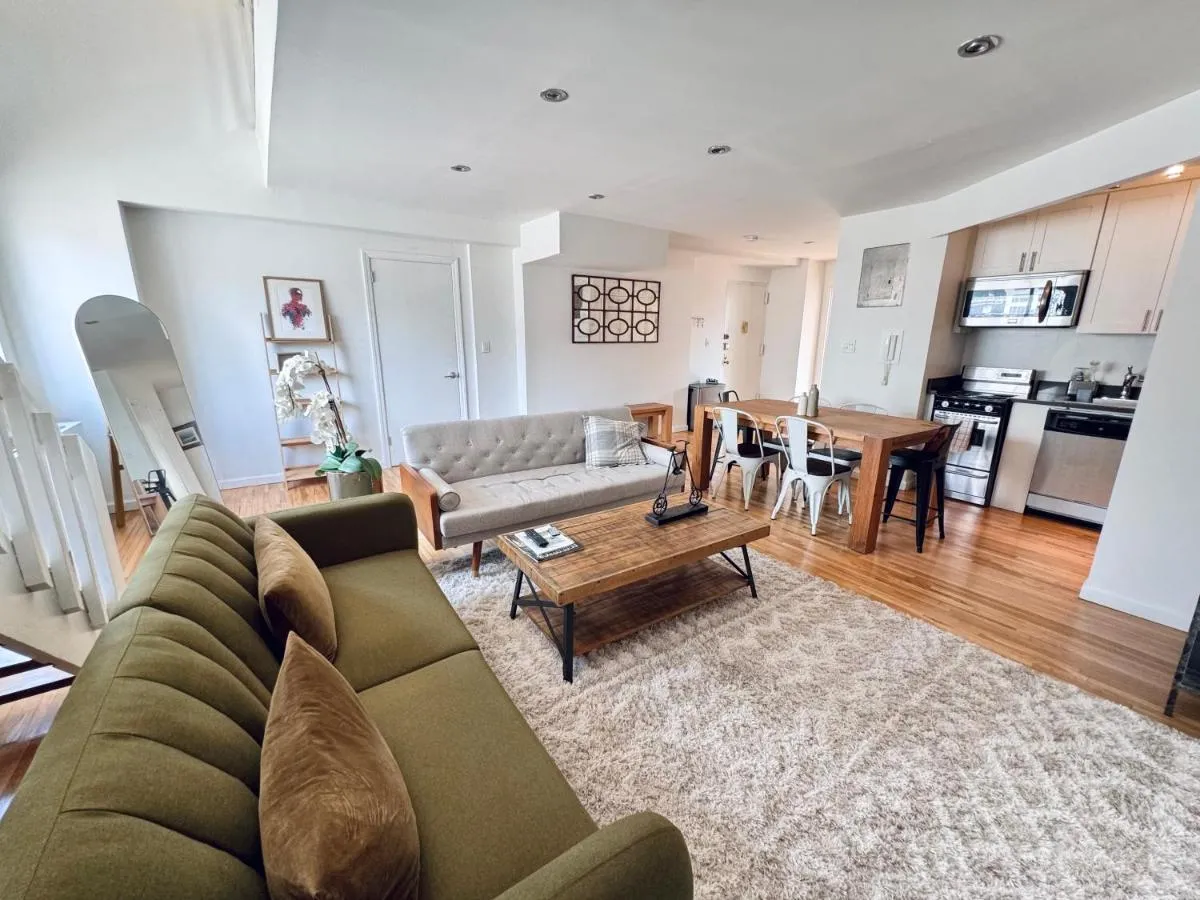 Stylish Duplex Penthouse with large Outdoor Space — 3
