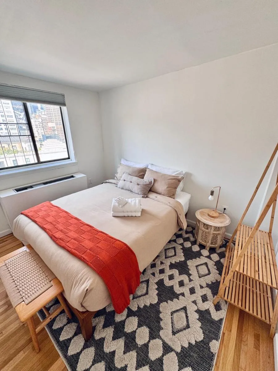 Stylish Duplex Penthouse with large Outdoor Space — 7
