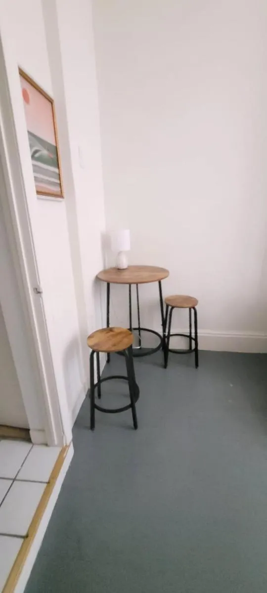 Superlative Midtown Manhattan Apartment — 4