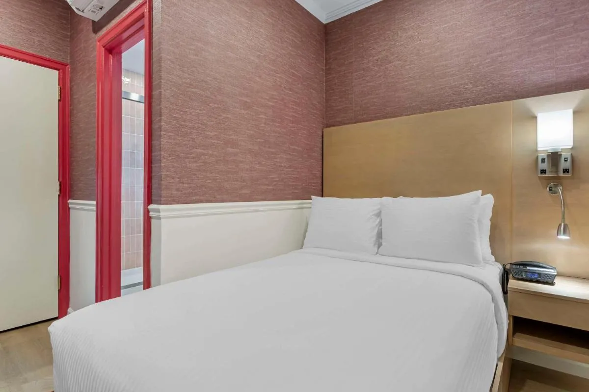 The Mayfair Hotel Times Square, an Ascend Collection — 6