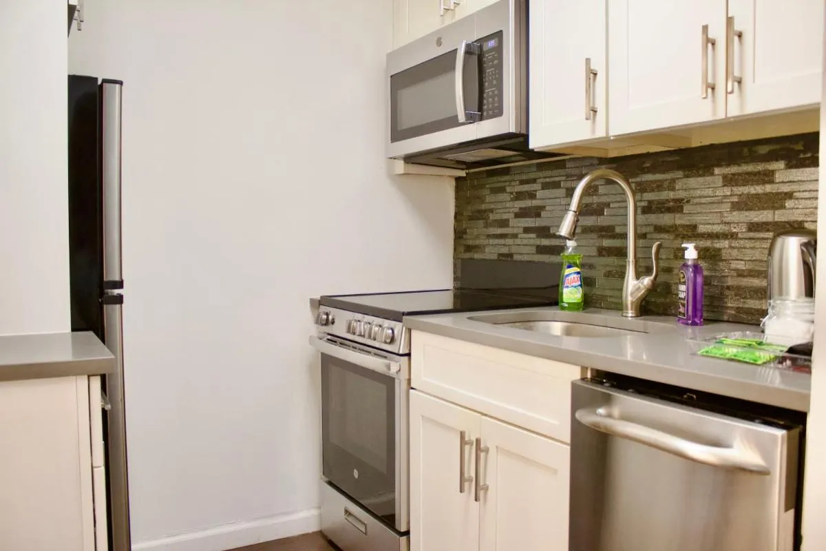 Times Square Manhattan New York 2BR Apartment! — 4