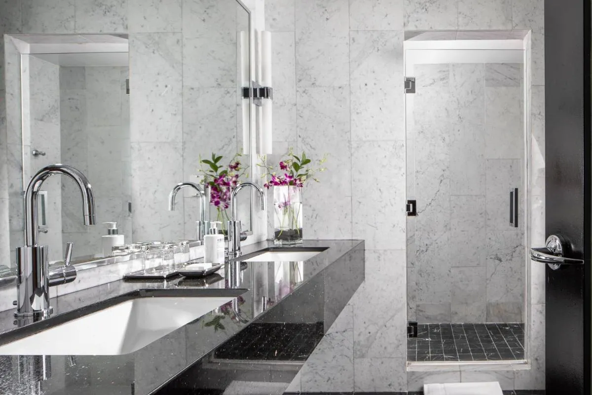 6 Columbus Central Park Hotel — 3