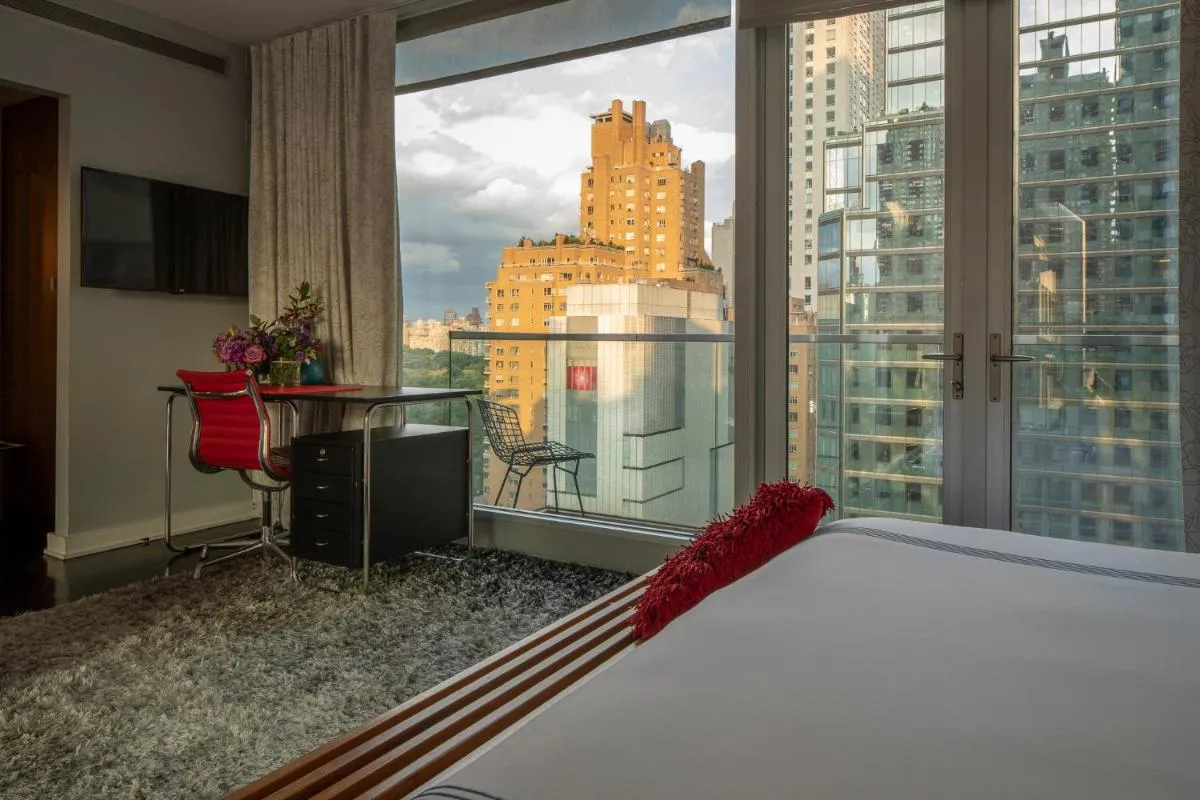 6 Columbus Central Park Hotel — 7