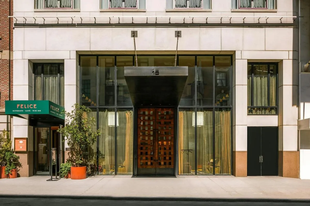Chambers Hotel Central Park South, Sonder by Marriott Bonvoy — 2