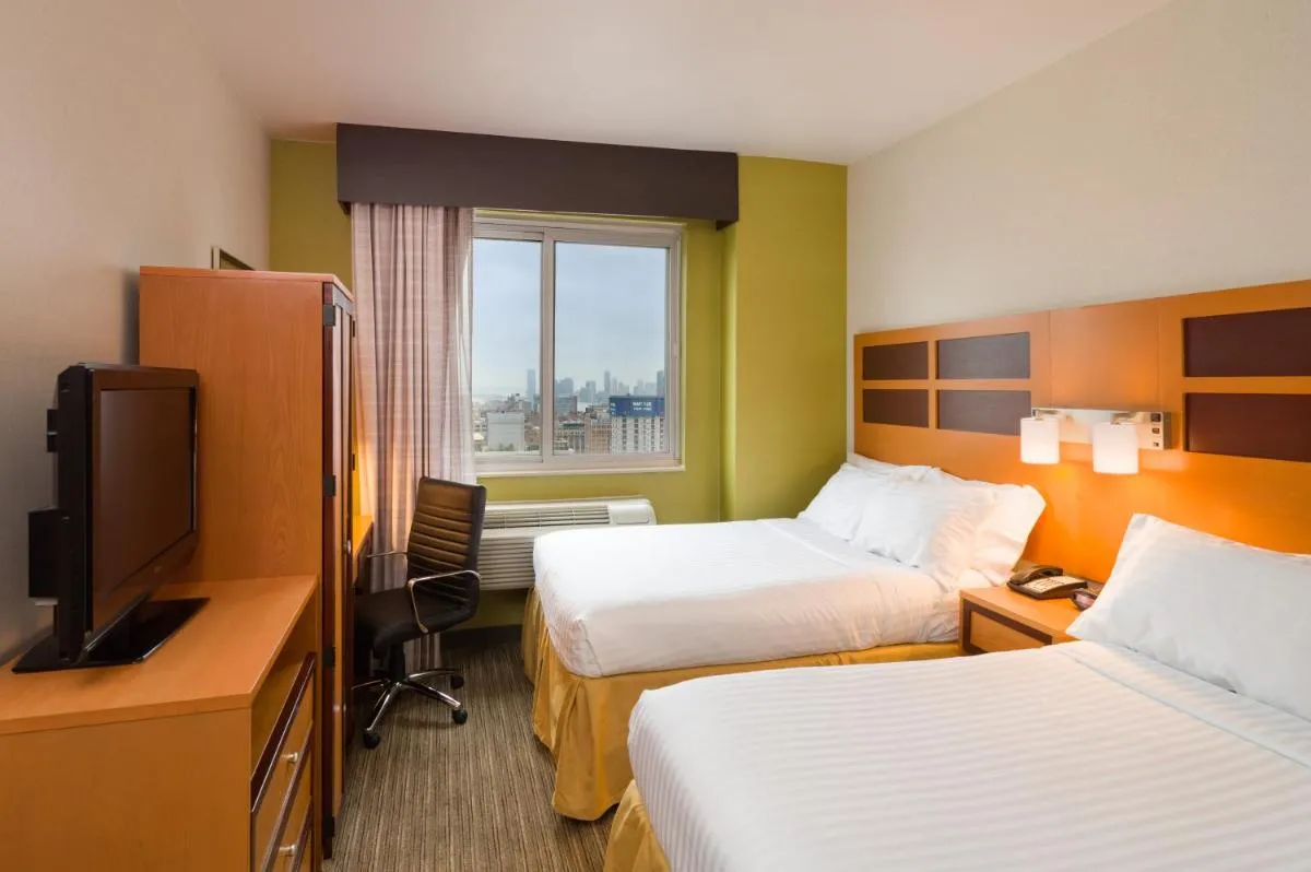 Holiday Inn Express – Times Square by IHG — 2