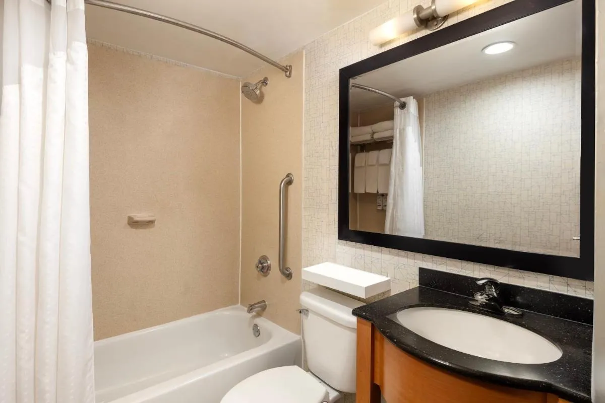 Holiday Inn Express – Times Square by IHG — 3