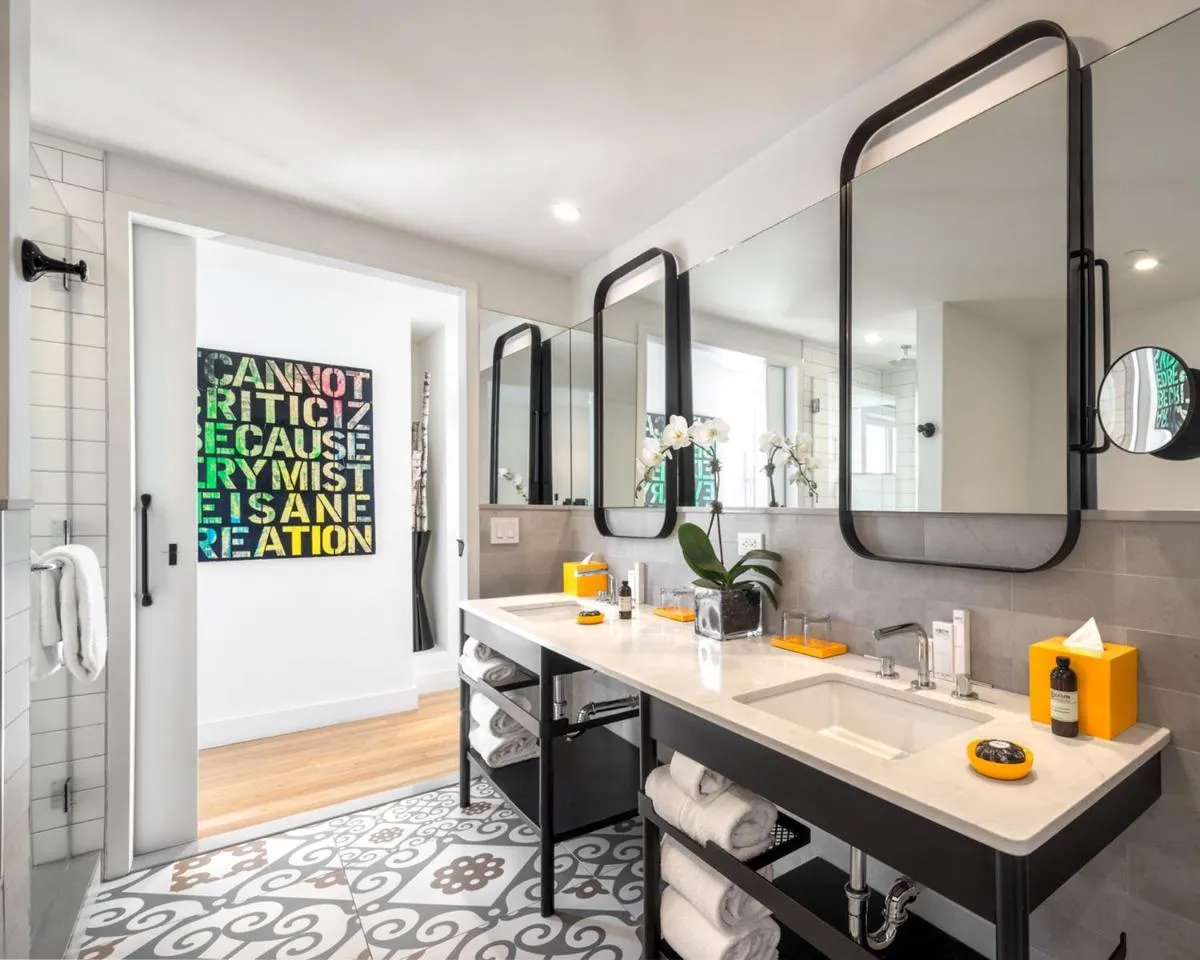 Hotel Indigo Lower East Side New York by IHG — 3